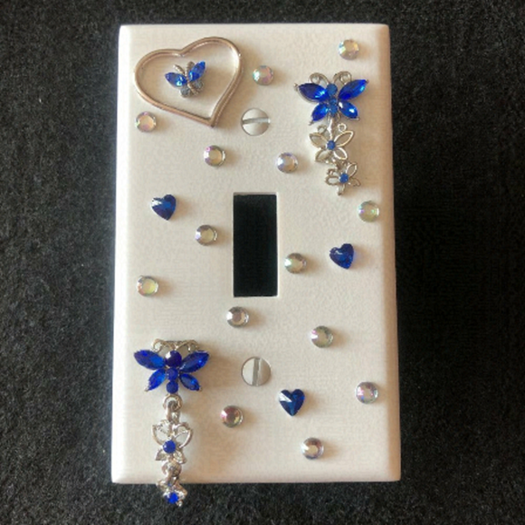 💕2/$25💕 Blue Butterflies Light Switch Plate Cover Handcrafted - Picture 1 of 1